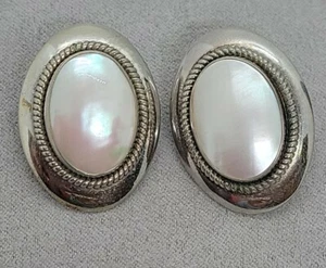 Vintage Mother Of Pearl South Western 925 Sterling Silver EARRINGS WJ925 - Picture 1 of 5