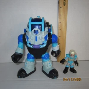 Mr Freeze & Robot Suit DC Super Friends Fisher Price Imaginext Figures - Picture 1 of 3