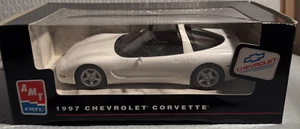 1/25 AMT ERTL 1997 CHEVROLET CORVETTE COUPE WHITE PLASTIC PROMO MODEL - Picture 1 of 8