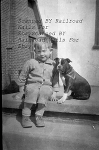 Lote original único de negativos fotográficos años 1920 niños perros cubo de arándanos - Imagen 1 de 3
