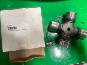 NEW SKF Center Universal Joint Driveline Axles - Picture 1 of 2