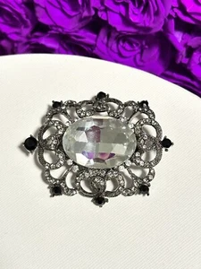Victorian Trading Company Embellished Brooch - Picture 1 of 5