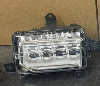 GMC YUKON 2021-2024 2021-2022 GMC Canyon PASAJERO DERECHO LUZ ANTINIEBLA FABRICANTE DE EQUIPOS ORIGINALES NUEVO Foto 1 de 3