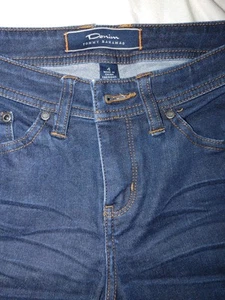 Women's Denim By Tommy Bahama Boot Cut Jeans Size 4 Excellent Condition - Picture 1 of 6