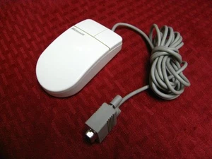 nice vintage Microsoft 2 Button Ball Mouse - Serial Connector - LR 87483 - Picture 1 of 4