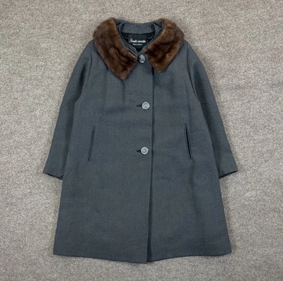 Abrigo largo de invierno gris de colección abrigo de invierno para mujer cuello de piel de visón botón delantero Foto 1 de 4