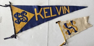 2 pennant Kelvin vintage, rare lettere in feltro rialzate primi '900, buone condizioni - Foto 1 di 12