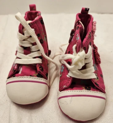 Children's Place 6-12 Months High Top Girls Hot Pink Flowered Sneakers Soft Sole - Image 1 of 4