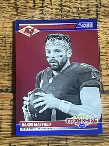 2024 Score Football Baker Mayfield #30 The Franchise Artist's Proof 29/35 - Imagen 1 de 3