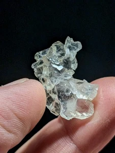 Cristal de cuarzo único con formaciones silvestres, condado de Montgomery, Arkansas, EE. UU. - Imagen 1 de 13