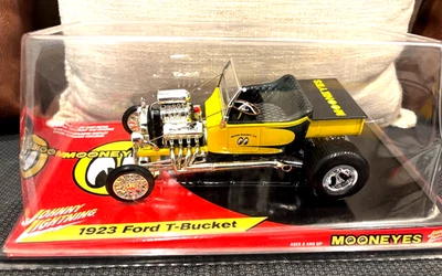 New! Johnny Lightning ~Mooneyes 1923 Ford T Bucket Yellow Blown Hemi 1 /18 Scale - Image 1 of 4