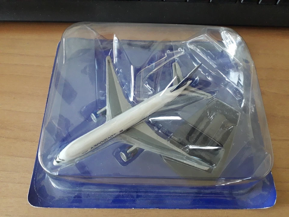 aereo boeing 777-200 a3poaot usato - Immagine 1 di 1