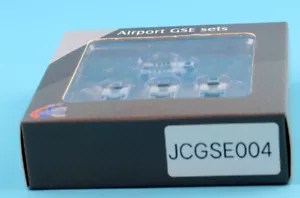 JCGSE004 1:400 Goldhofer Aircraft tug truck Pushback Tractor 4in1 Plastic Model - Picture 1 of 4