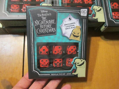 JUEGO DE DADOS PREMIUM DISNEY PESADILLA ANTES DE NAVIDAD con BOLSO PERSONALIZADO HALLOWEEN Foto 1 de 4