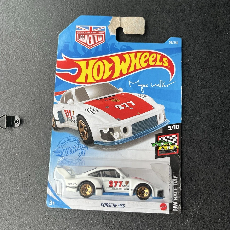 Hot Wheels Porsche 935 - Long Card - Urban Outlaw - HW Race Day - 58/250 - Image 1 of 1