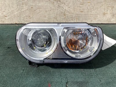 Faro xenón derecho Dodge Challenger 2008 2010 2011 2012 2013 2014 OEM usado Foto 1 de 4