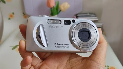 Sony Digital Camera Cybershot DSC-P8 3.2MP Off-white Color Tested - Image 1 of 4