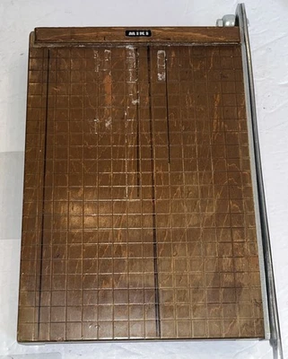 "Cortador de papel Miki vintage 11"" X 8""" Foto 1 de 4