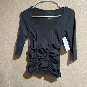 Neu mit Etikett Spiritual Gangster anthrazitgrau nahtlos Rundhalsausschnitt gerafftes Shirt - Bild 1 von 5