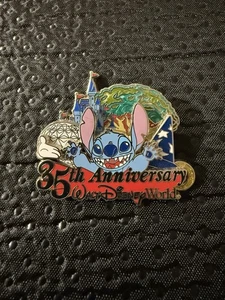 Walt Disney World, spilla 3D 35° anniversario, punto e quattro parchi, LE, 2500 - Foto 1 di 2