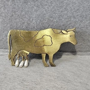 JJ Jonette Cow Pin Brooch w/ Faux Pearl Dangle Udders Gold Tone VGUC - Picture 1 of 5
