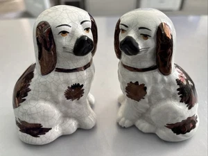 Vintage Paar kleine russische/weiße King Charles Spaniel Fireside Wally Hunde - Bild 1 von 7