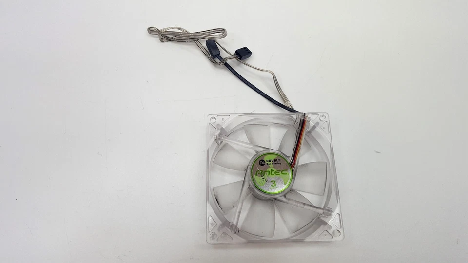 Antec 3-Speed System Case Fan 3pin 120319A - Image 1 of 4