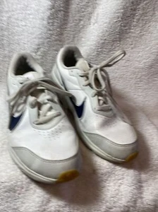 Nike Varsity, Leather Gs White Midnight Blue Size 7Y preowned - Picture 1 of 19