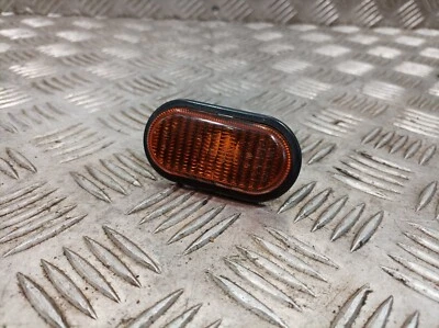 Renault Trafic MK2 2.0 Vivaro 2001-14 Front Wing Repeater Amber 7700822136 - Image 1 of 4
