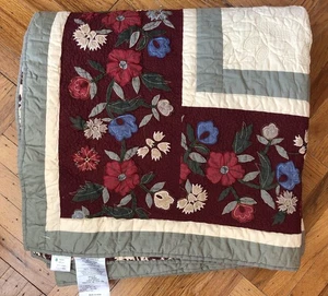 L.L. Bean 100% Cotton Quilted Floral Americana Coverlet - Twin Bed - Picture 1 of 11