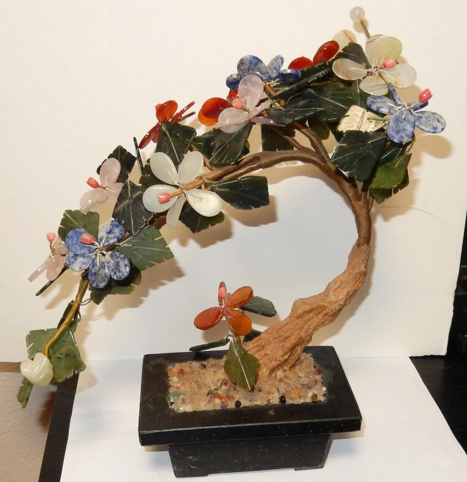 LARGE WHITE JADE AND ROSE QUARTZ TREE WITH GREEN POT  - Imagem 1 de 4