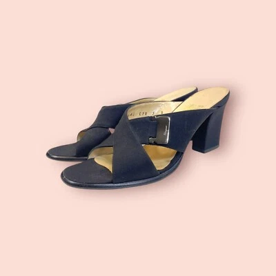 Sandália SALVATORE FERRAGAMO Preta Logotipo Tecido Slide Salto Bloco Feminina 7 Itália - Imagem 1 de 4