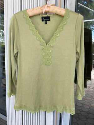 Lynn Ritchie - 绿色丝绸混纺蕾丝装饰 V 领 3/4 袖上衣 S 码 — 第 1/4 张图片