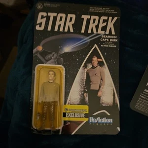 Star Trek Beaming Captain Kirk ReAction Figures Entertainment Earth Exclusive - Picture 1 of 2