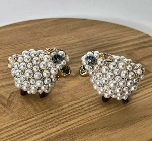 White Pearl Ram Charm Small Figurine Gold Tone Jump Ring on Top Faux Pearls - Picture 1 of 10