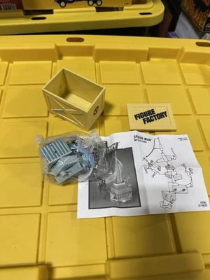 2006 Marvel Heroes Figure Factory SPIDERMAN on Tower ToyBiz H87 #2 - Image 1 of 2