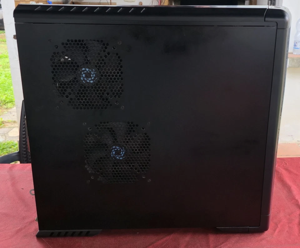 Case PC  Cooler Master CM  690 con Alimentatore 750 watt + altri componenti  - Immagine 1 di 4