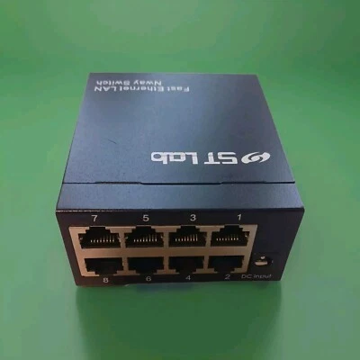 Switch Ethernet 8 porte ST-Lab: Espandi la tua rete LAN a 100 Mbps - Immagine 1 di 4