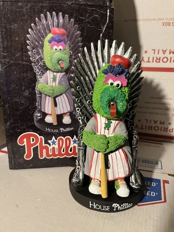 2018 PHILLIES PHANATIC "IRON THRONE" GOT GAME OF THRONES SGA BOBBLEHEAD ~ NIB Cover