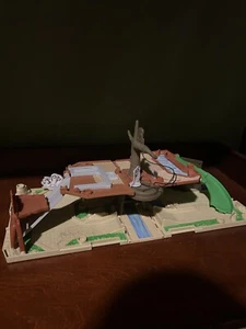 Matchbox Penguins Of Madagascar Fold Out Pop Up Adventure Playset 2011 - Picture 1 of 5