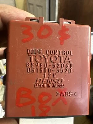 Unidad de módulo de control de puerta Toyota 00-05 Echo Scion 04-06 xA 85980-52060 OEM Box18 Foto 1 de 4