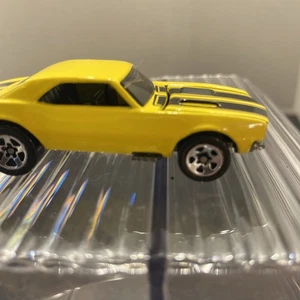 Hot Wheels 1995 Collectors No. 448 1967 Chevy Camaro Yellow Die Cast A8 - Picture 1 of 9