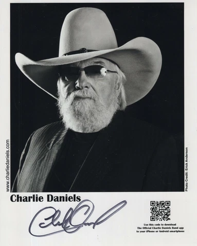CHARLIE DANIELS HAND SIGNED 8x10 PHOTO+COA        AWESOME POSE WITH COWBOY HAT Cover