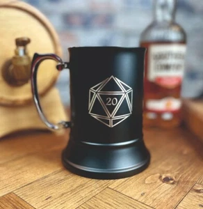 Personalisierter Metallkrug mit Gravur | Dungeons and Dragons | DND Geschenk | D&D - Bild 1 von 9