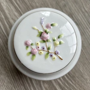 De colección Karen Carson Creations Porcelana Pomander Bolsita Caja Perfume Prado Aire - Imagen 1 de 5