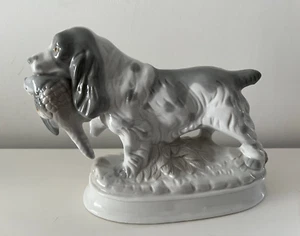 Vintage Porcelain Spaniel Hunting Dog Figure - Picture 1 of 8