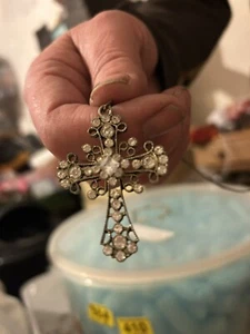 White Metal And Crystal Cross On White Metal Chain - Picture 1 of 2