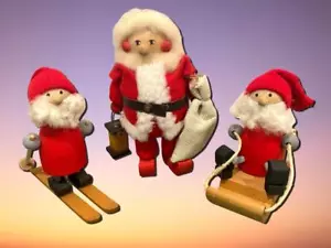 Tomte Sweden Ljungstrom Vintage Lot 3 Santa Wichtel Mini Weihnachtsdeko Ski, Schlitten Set - Bild 1 von 13