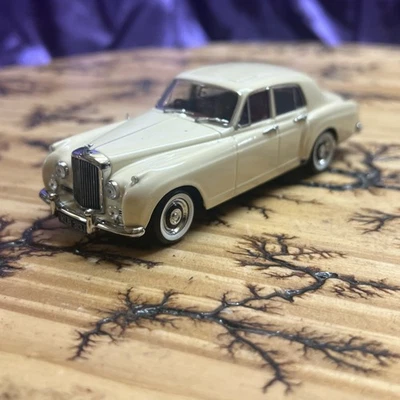 RARE Bentley Continental S1 Flying Spur 1956 Cream 1:43 Minichamps - Image 1 of 4