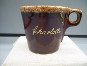 Taza de café vintage Hull Pottery personalizada CHARLOTTE marrón esmalte por goteo EE. UU. - Imagen 1 de 8